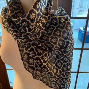 Blue and white scarf